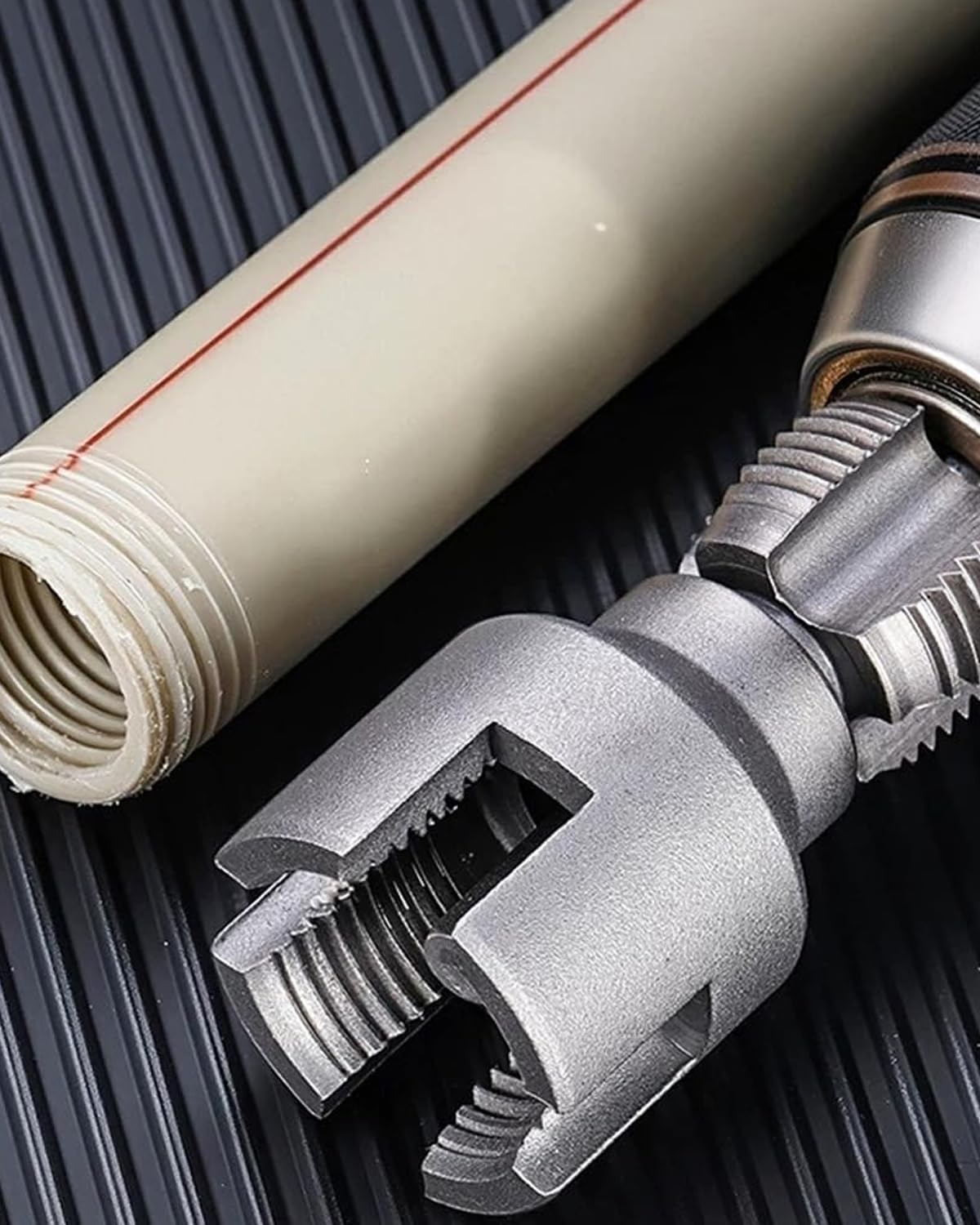 Outil de Filetage Rapide pour PVC