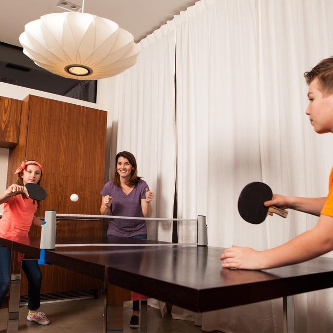 Set Ping-Pong Portable Complet – 2 Raquettes + Filet Rétractable Universel + 3 Balles